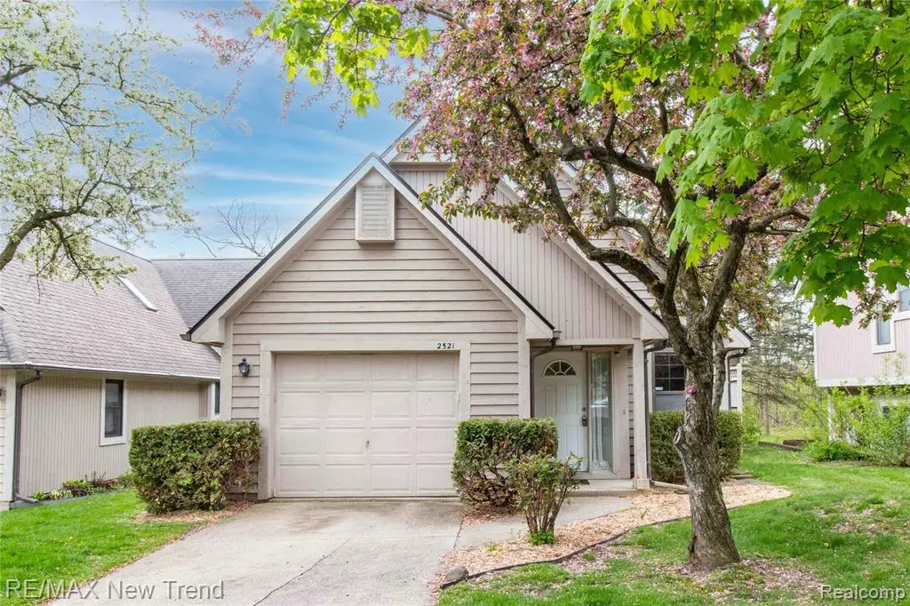 2521 Country Village, Ann Arbor, MI 48103 - #1