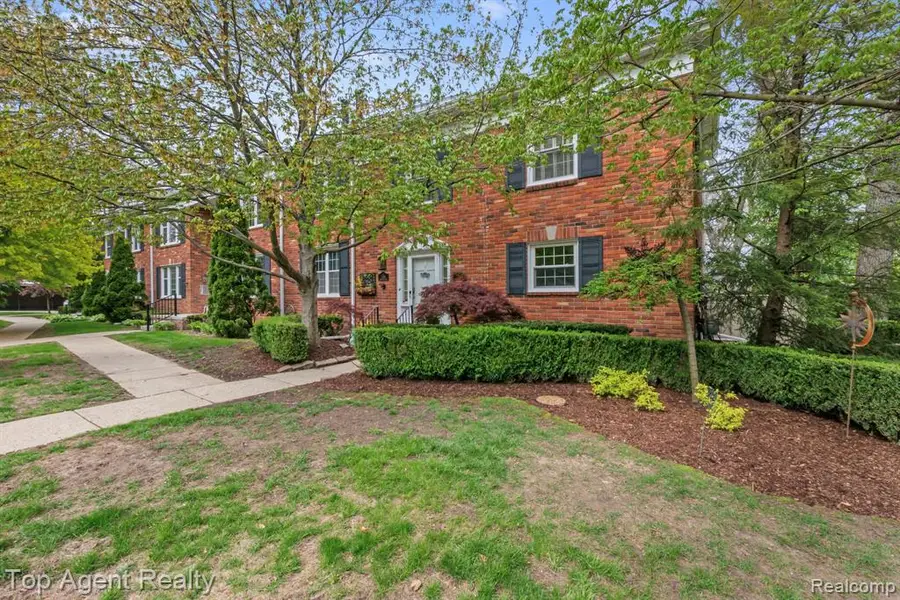 1200 Trailwood, Bloomfield Hills, MI 48301 - #3