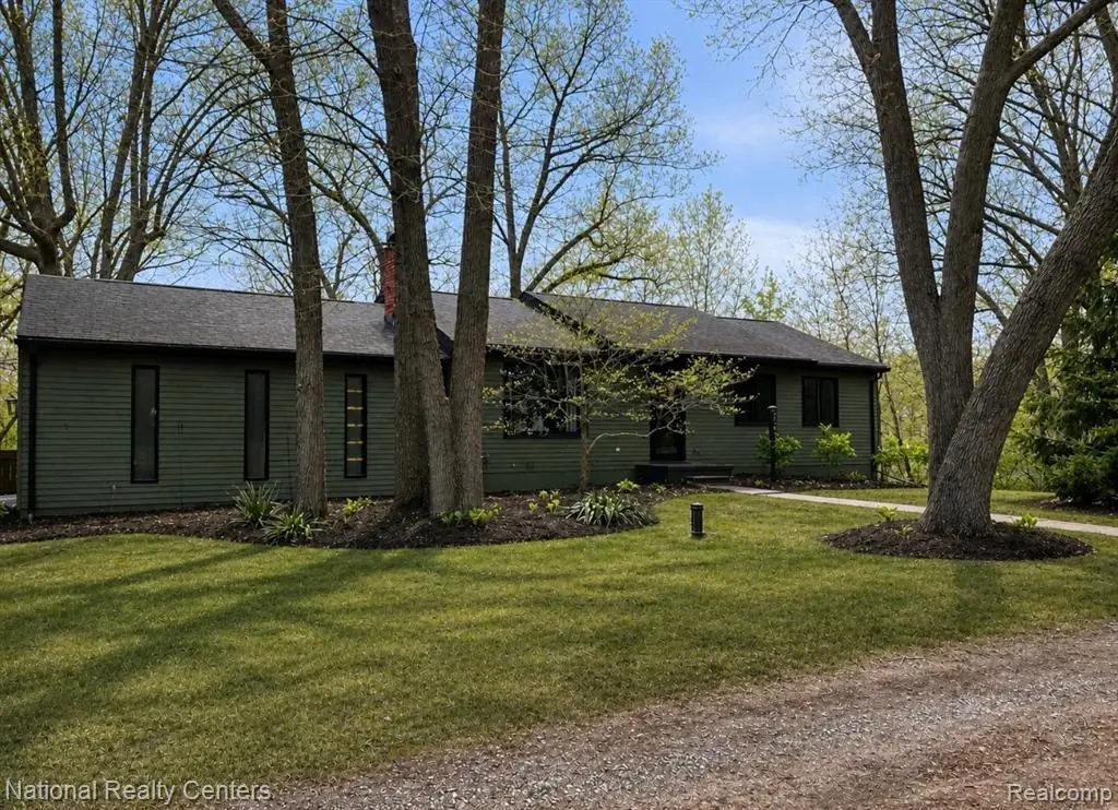 7361 Alcoy, West Bloomfield, MI 48324 - #1