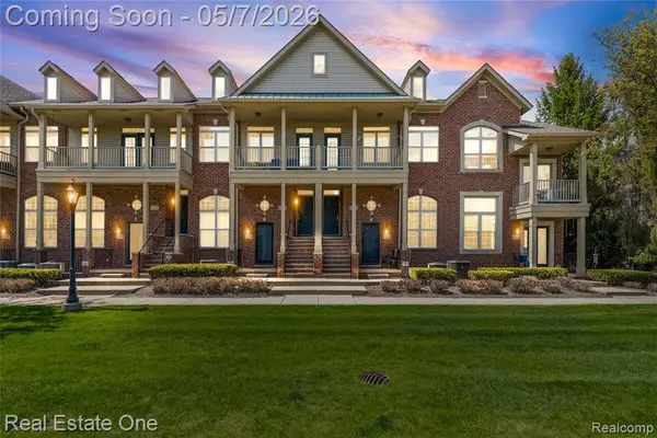 160 Sandy, Walled Lake, MI 48390