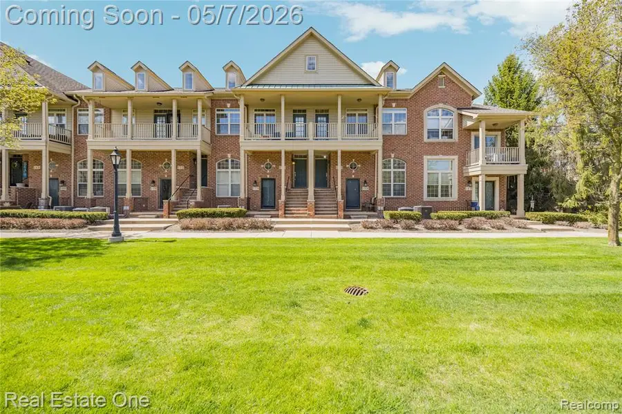 160 Sandy, Walled Lake, MI 48390 - #2