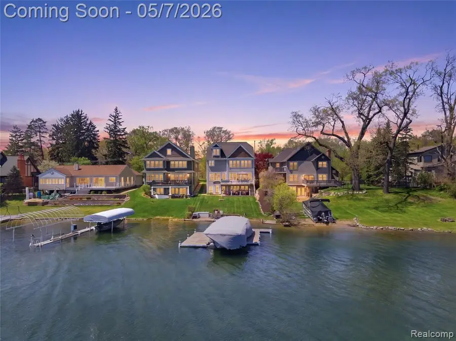 13435 Lake Shore, Fenton, MI 48430 - #2