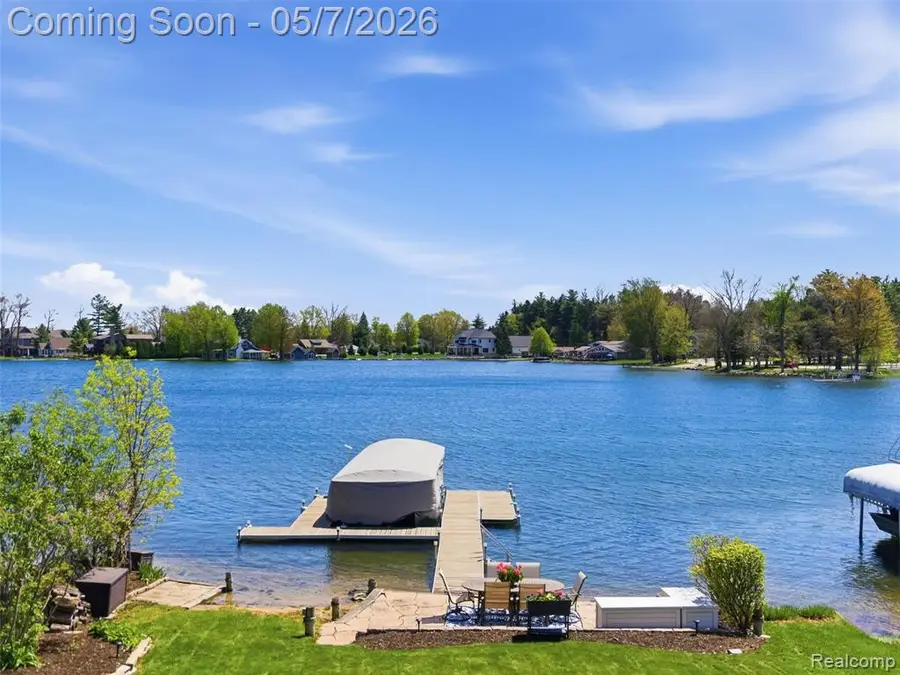 13435 Lake Shore, Fenton, MI 48430 - #3