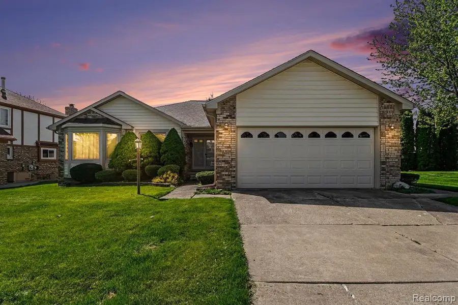 421 Drexelgate, Rochester Hills, MI 48307 - #2