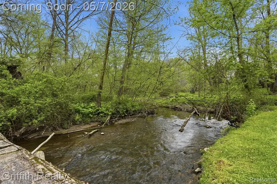2000 Laurel Oak, Howell, MI 48855 - #3