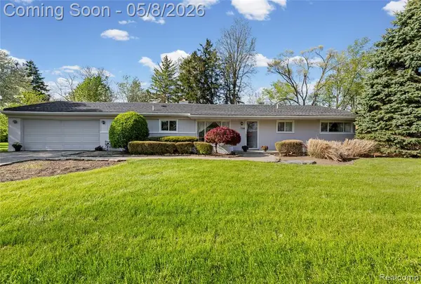 7396 Cornwall, West Bloomfield, MI 48322