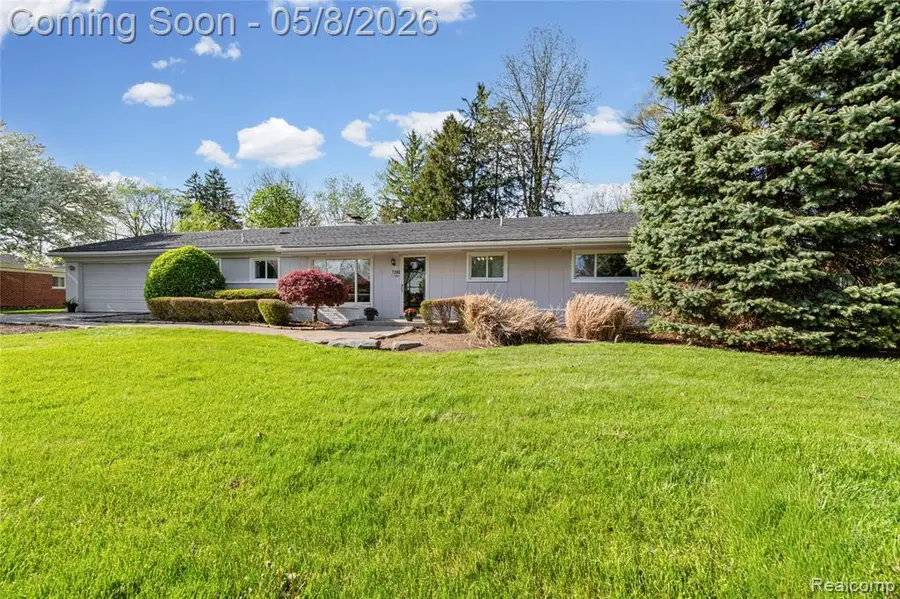 7396 Cornwall, West Bloomfield, MI 48322 - #2