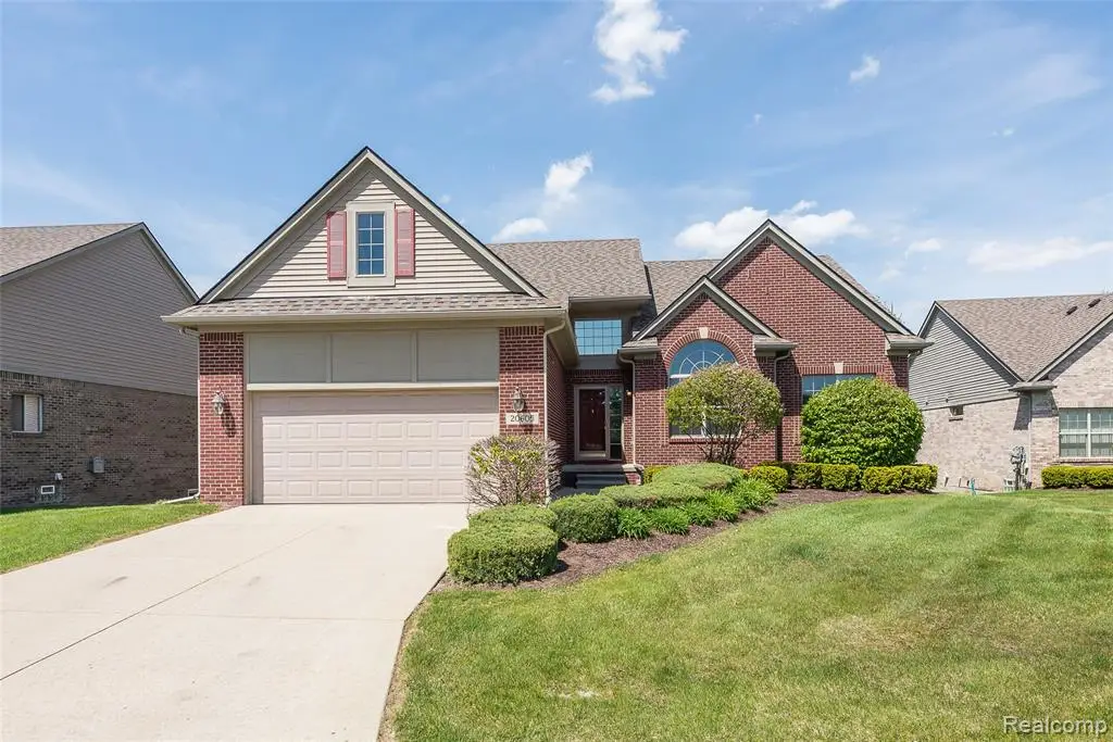 20605 Golf Ridge, Livonia, MI 48152 - #1