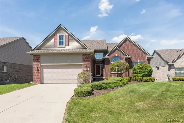 20605 Golf Ridge, Livonia, MI 48152
