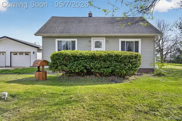 9252 E Brooks, Lennon, MI 48449