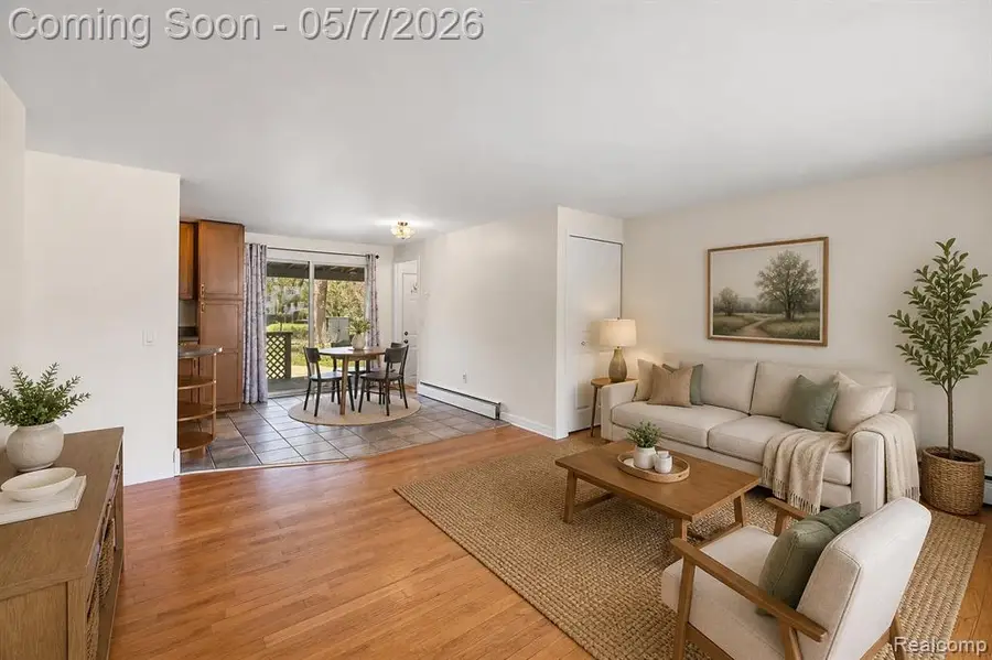 2795 Woodbury, Walled Lake, MI 48390 - #3