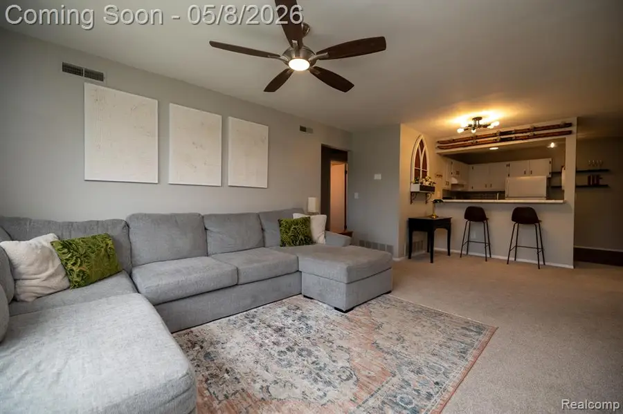 806 Bloomfield Village #H, Auburn Hills, MI 48326 - #3