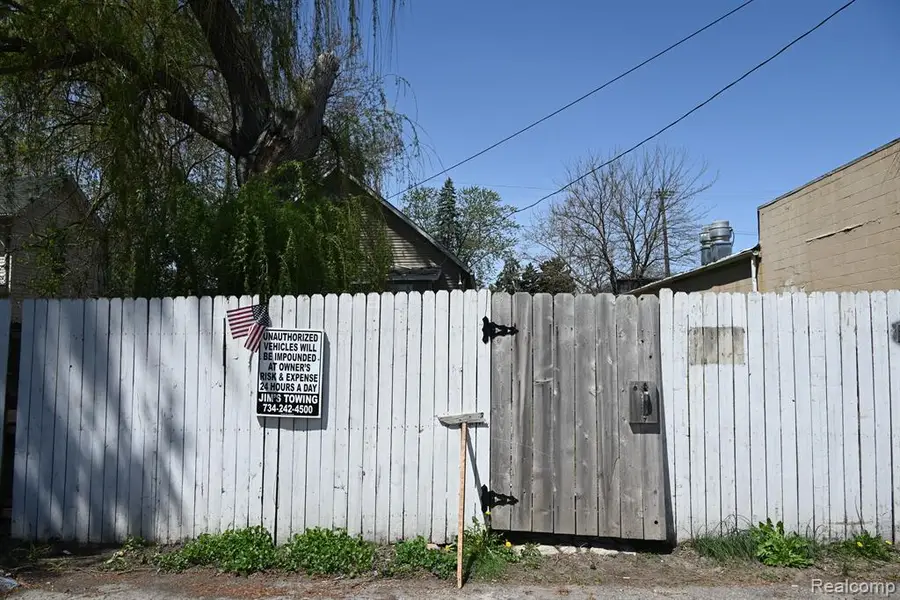 313 Kentucky, Monroe, MI 48161 - #3