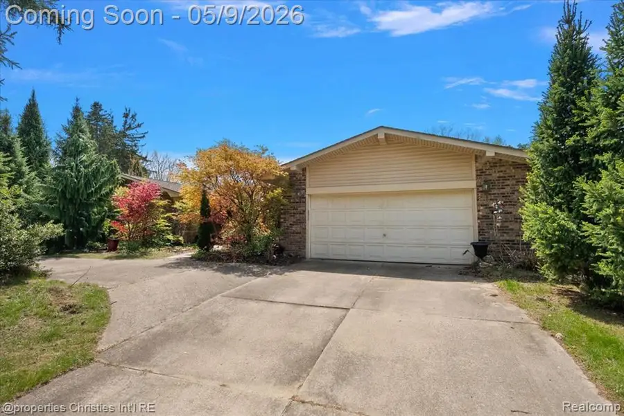 3120 Hartford Lane, Shelby, MI 48316 - #2