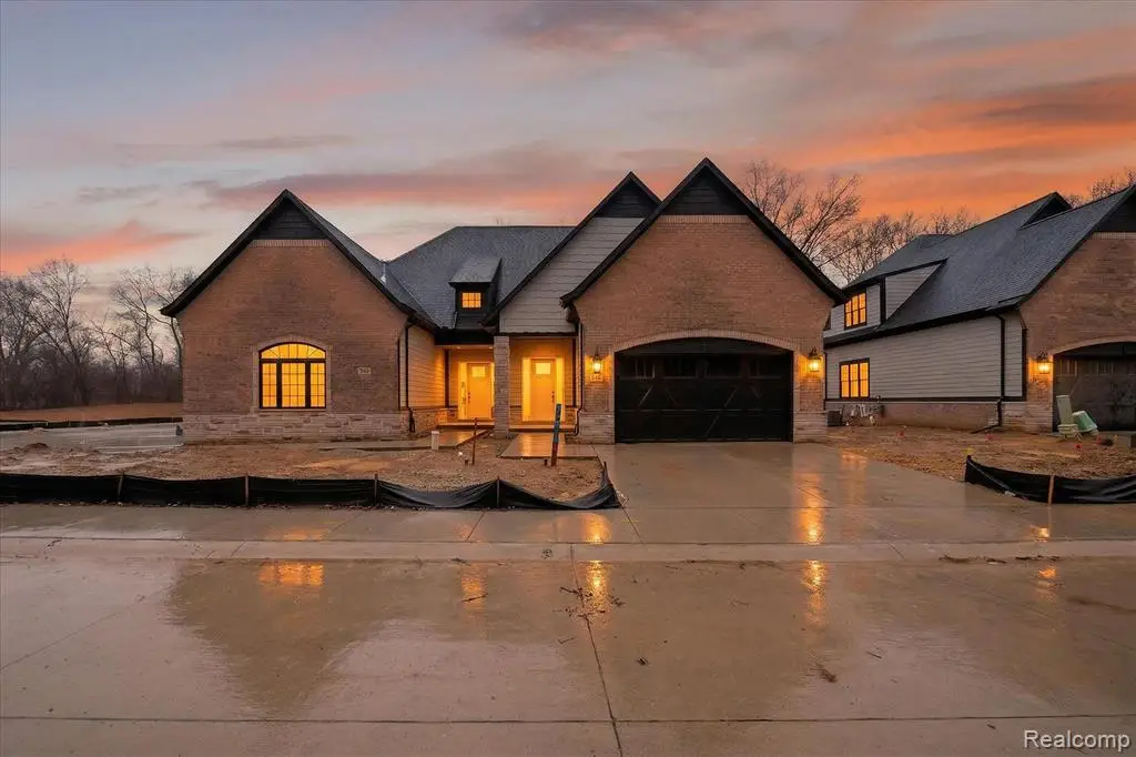 546 Maplehill, Rochester Hills, MI 48306 - #1
