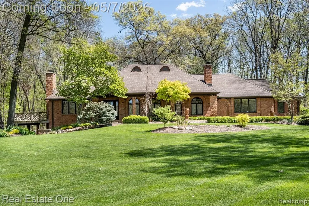 785 Old Milford Farms, Milford, MI 48381 - #1