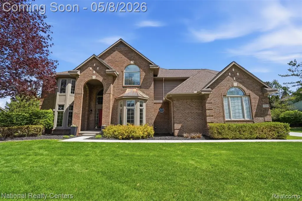 24282 Lynwood, Novi, MI 48374 - #1