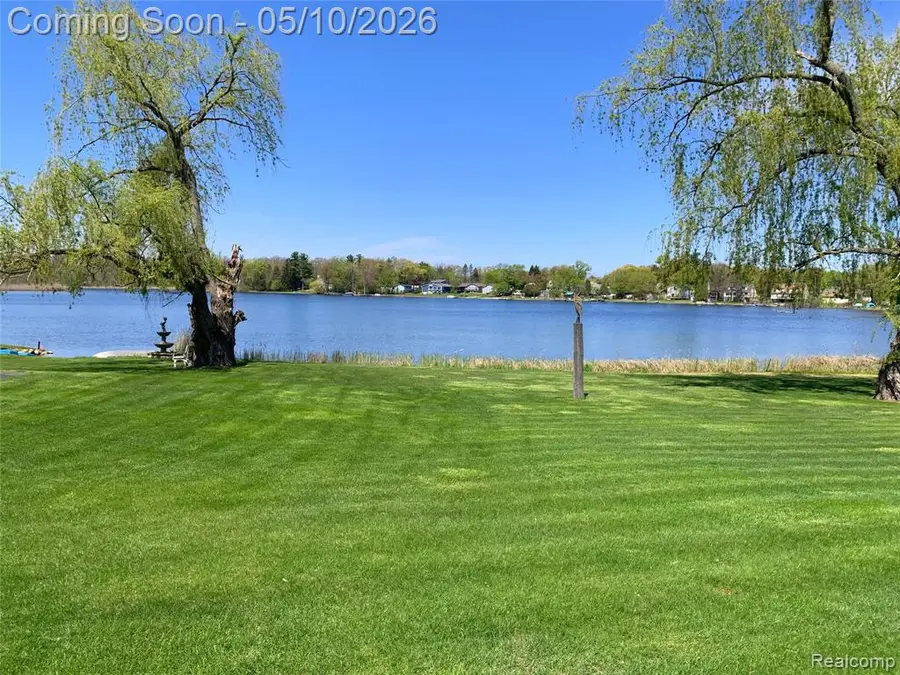 2400 S Baldwin, Lake Orion, MI  - #2