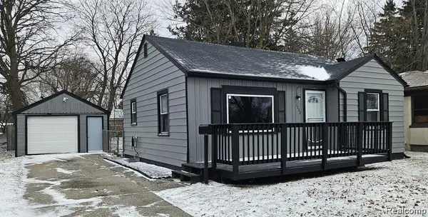 1732 Stanley, Saginaw, MI 48602