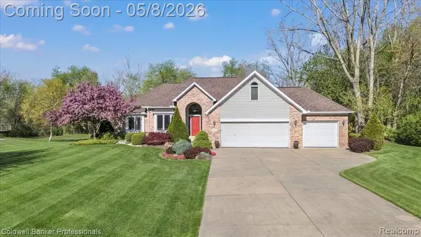2243 Ridgemoor, Burton, MI 48509