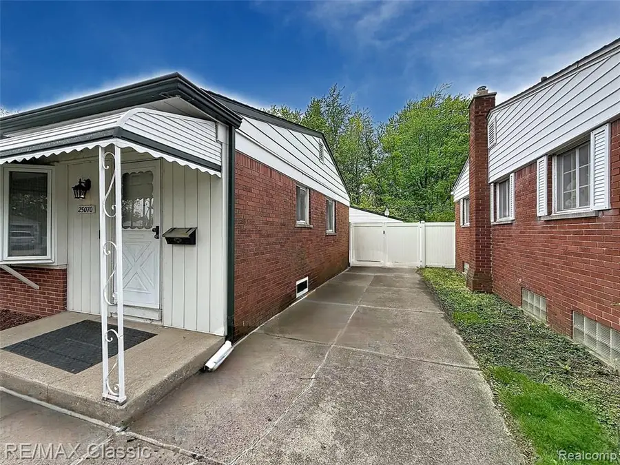 25070 Hayes, Taylor, MI 48180 - #3