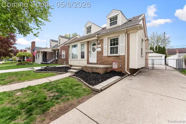 15737 Oceana, Allen Park, MI 48101