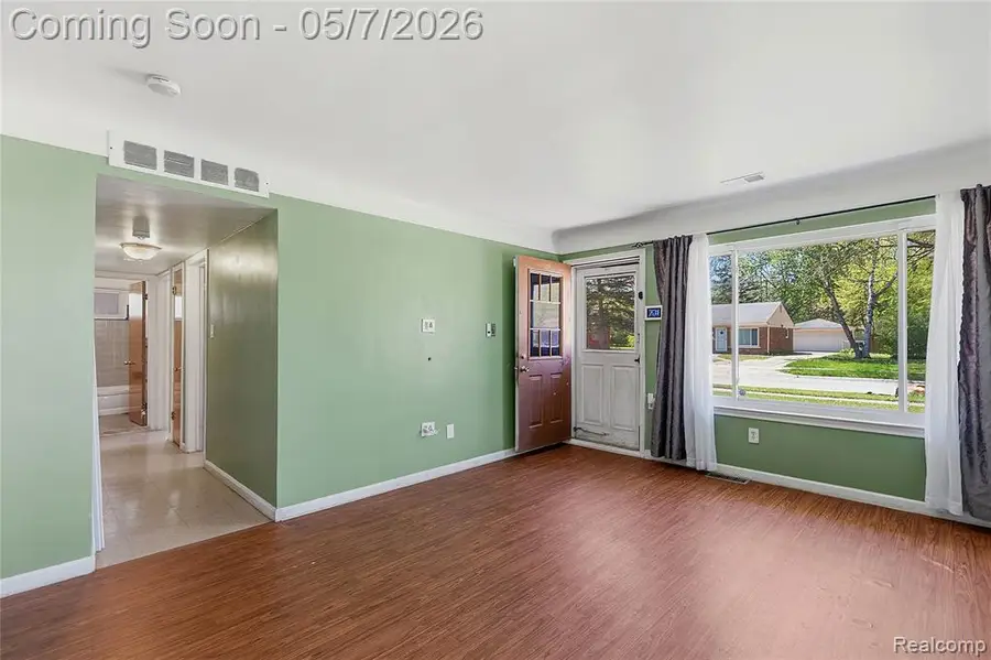 28050 Stuart, Southfield, MI 48076 - #3