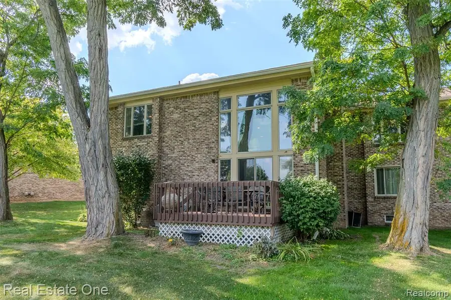 4575 Fairway, Waterford, MI 48328 - #3