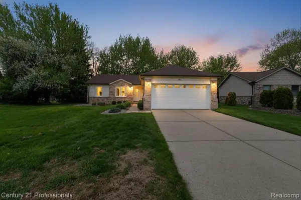134 Foxboro, Rochester Hills, MI 48309