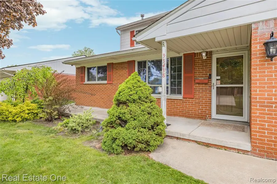 33438 Wexford, Westland, MI 48185 - #2