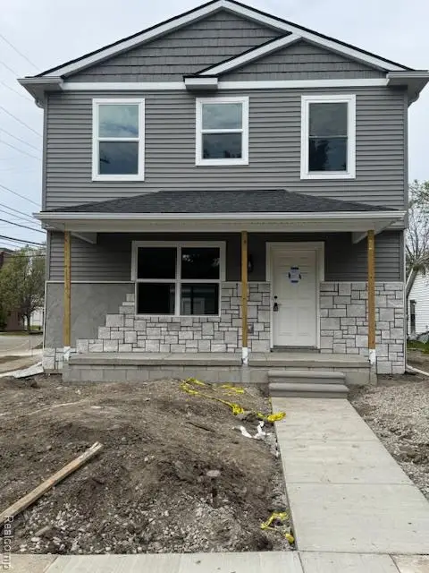 27305 Groveland, Madison Heights, MI 48071