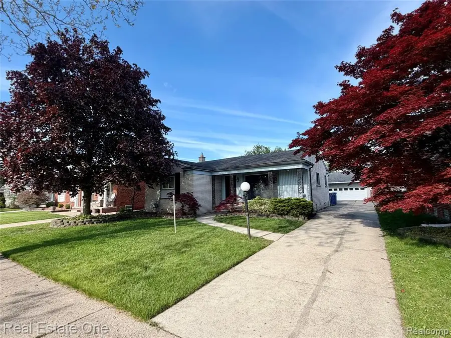 6251 N Charlesworth, Dearborn Heights, MI 48127 - #3