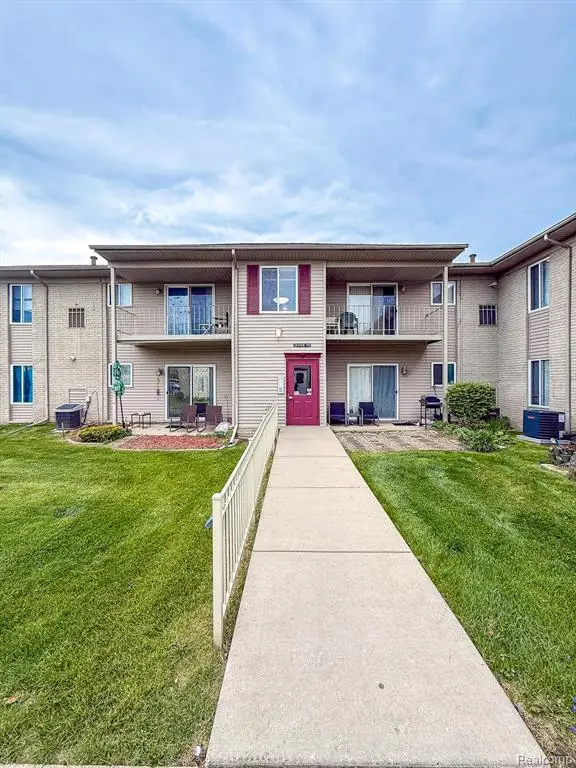 10077 Allen Pointe, Allen Park, MI 48101 - #1