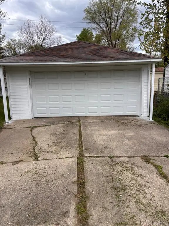 5797 E Outer, Detroit, MI 48234 - #3