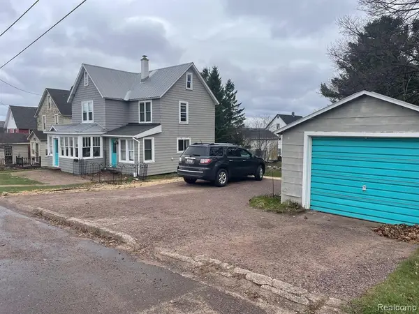 912 3rd, Hancock, MI 49930