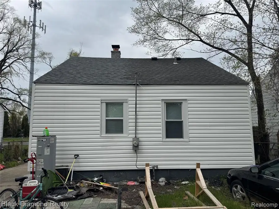 20520 Dresden, Detroit, MI 48205 - #3