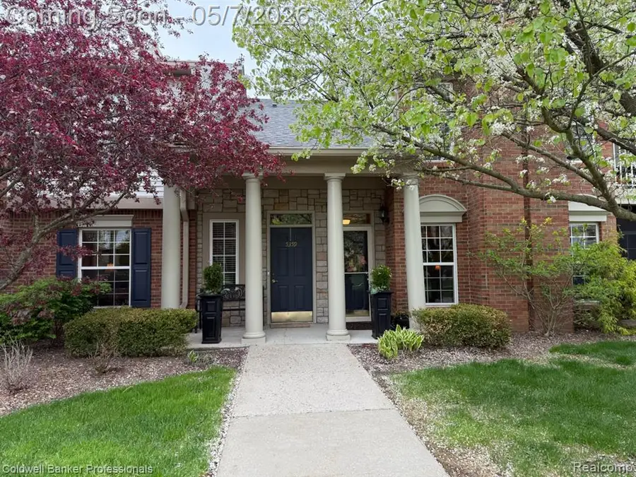 5349 Brookemonte, Rochester, MI 48306 - #2