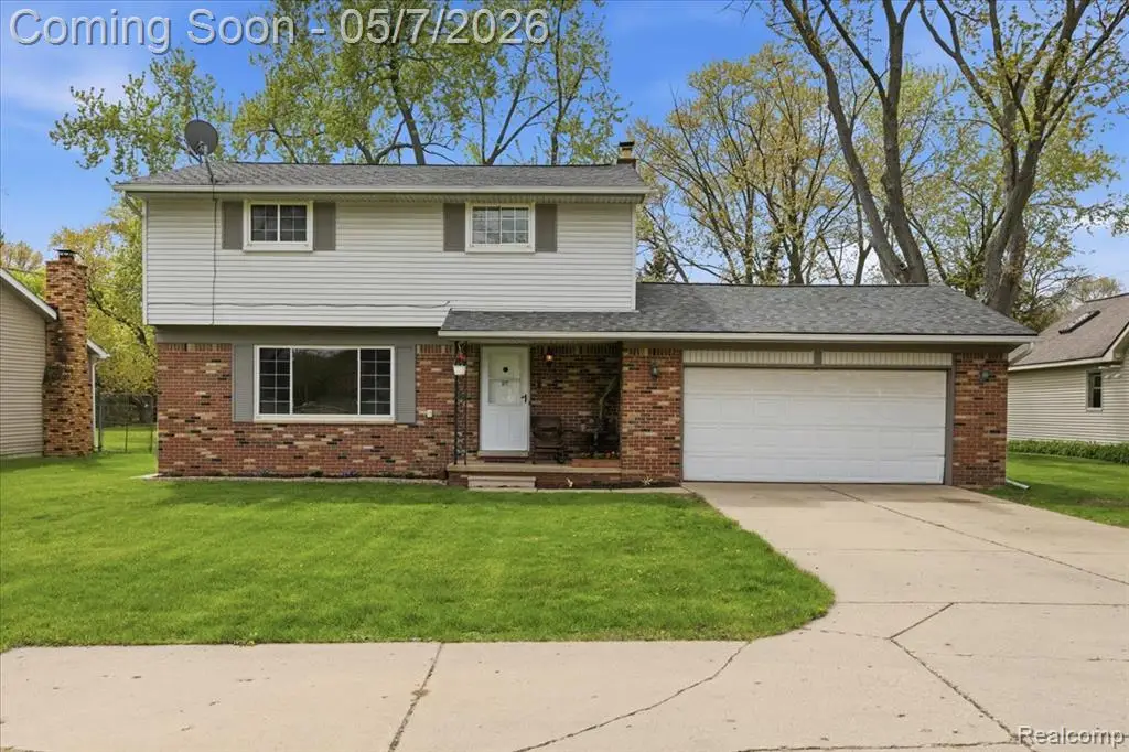 2735 N Williams Lake, Waterford, MI 48329 - #1