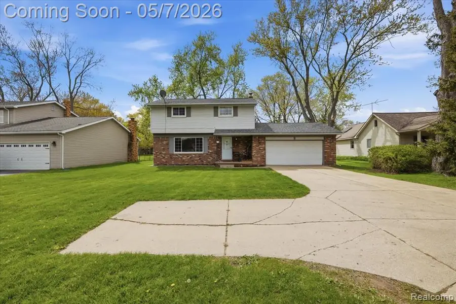 2735 N Williams Lake, Waterford, MI 48329 - #2