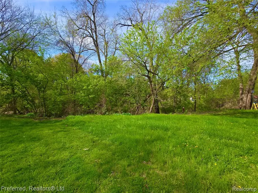 9691 Elizabeth Lake, White Lake, MI 48386 - #2