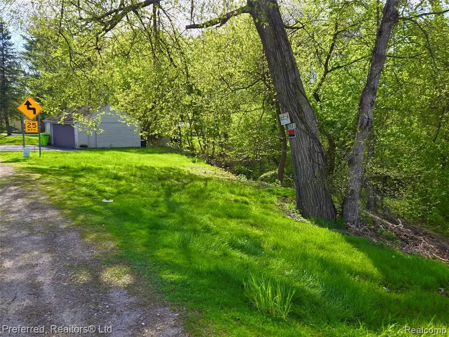 9691 Elizabeth Lake, White Lake, MI 48386 - #3