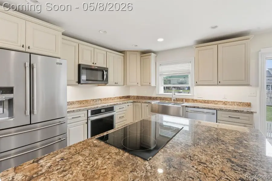 37752 Huron Pointe, Harrison Township, MI 48045 - #3