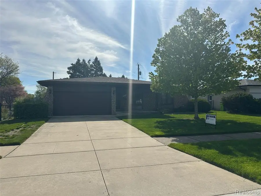36086 English, Sterling Heights, MI 48310 - #2