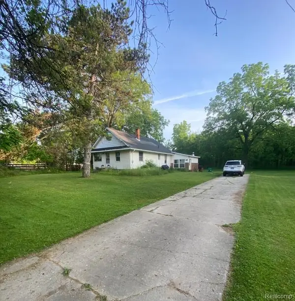 6109 E Baldwin, Grand Blanc, MI 48439