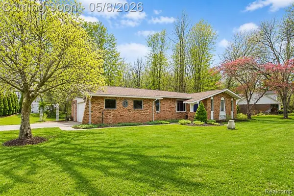 7584 Brookview, Brighton, MI 48116