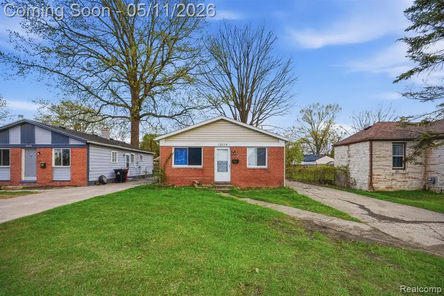 19054 E Thirteen Mile, Roseville, MI 48066 - #3