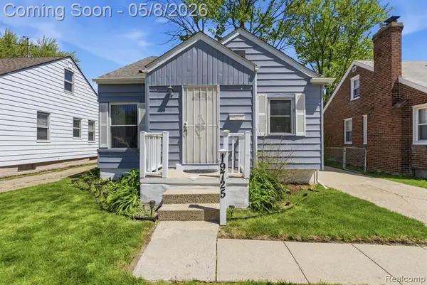 19725 Kingsville, Harper Woods, MI 48225