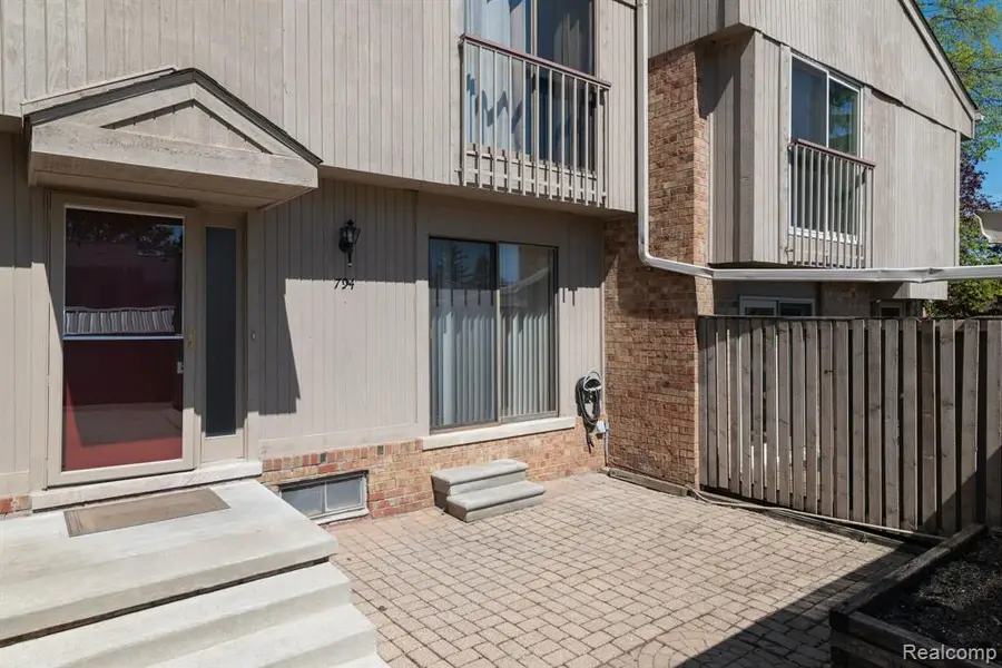 794 Oak Brook Ridge, Rochester Hills, MI 48307 - #3