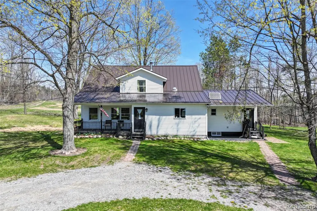 1064 W Helmer Lake, Mio, MI 48647 - #1