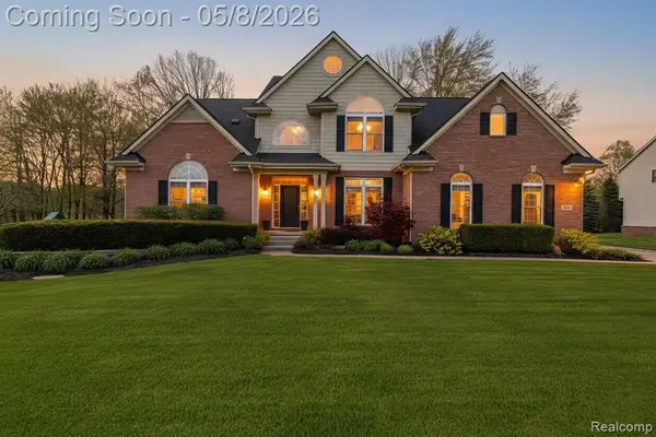 458 Kent, White Lake, MI 48383